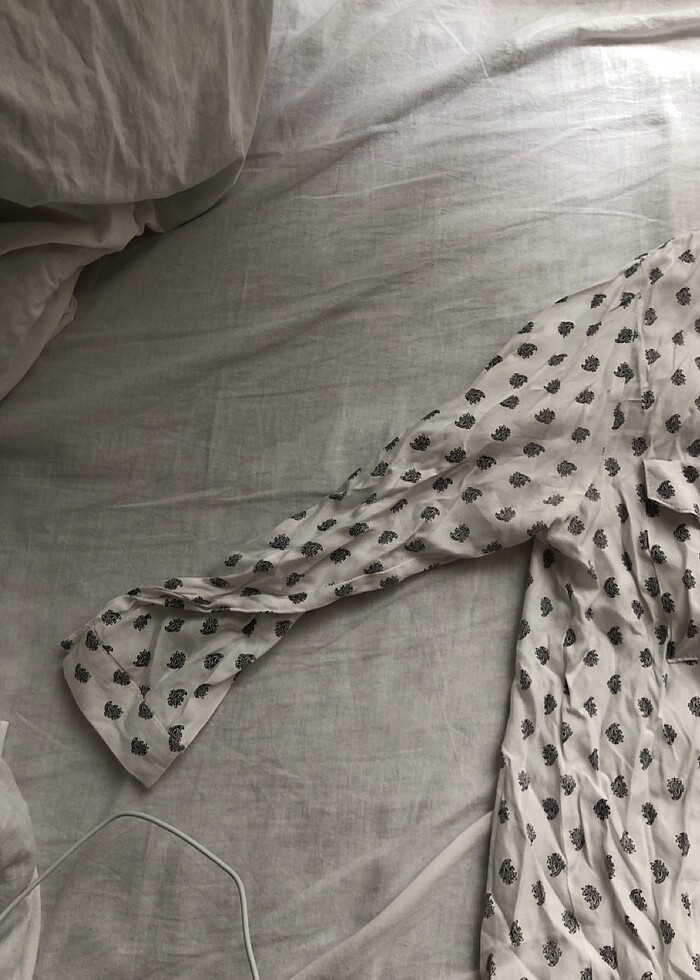 beyaz detayli gömlek - Görsel 4