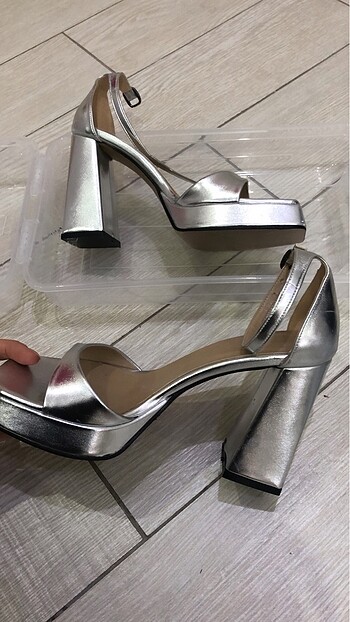 Diğer Kalın topuklu gümüş renk stiletto