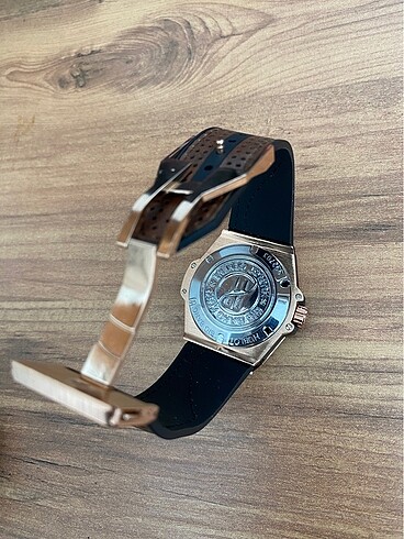 Beden siyah Renk Hublot saat