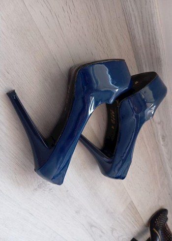 Parlak Mavi Tokalı Stiletto Topuklu Kadın Ayakkabı
