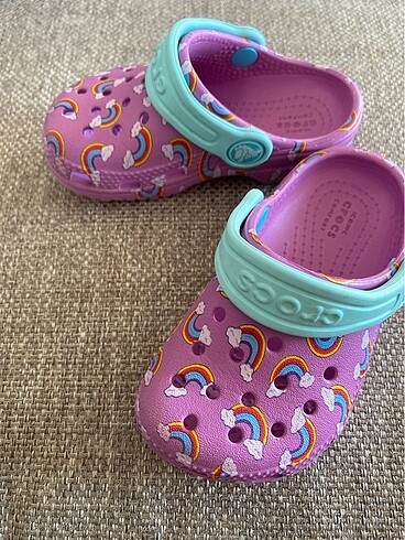 22 Beden pembe Renk Kız çocuk orjinal crocs