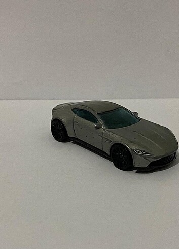Hotwheels Aston Martin DB-10