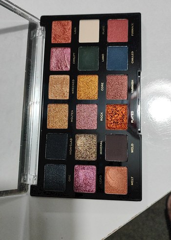 Revolution Pro Çok Renkli Göz Farı Paleti - Görsel 2