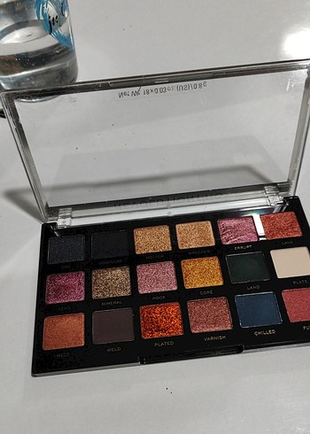 Revolution Pro Çok Renkli Göz Farı Paleti - Görsel 3