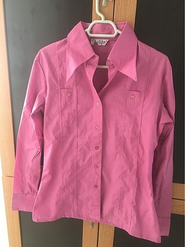 Pembe gömlek