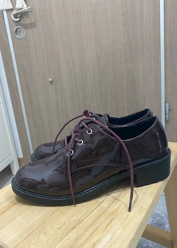 38 Beden Bordo Rugan Bağcıklı Kadın Ayakkabı