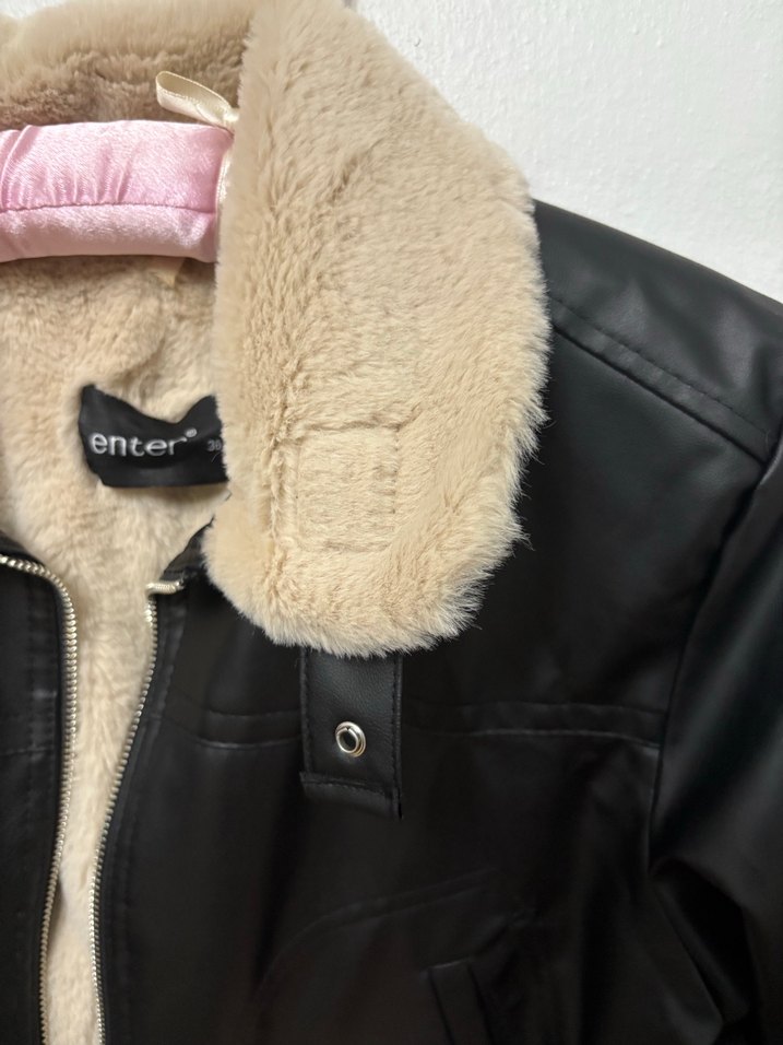 Kürklü Bej Detaylı Siyah Deri Ceket - Görsel 2