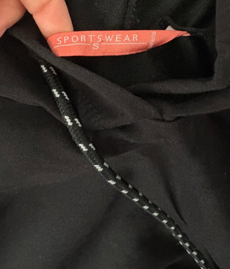 Lastik Detaylı Siyah Kapüşonlu Sweatshirt - Görsel 3