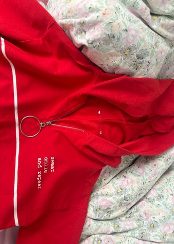 Kırmızı Fermuarlı Kadın Crop Sweatshirt - Görsel 3