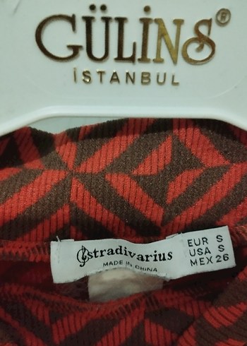 Pull and Bear Kırmızı Desenli Yarım Balıkçı Triko Kadın Kazak