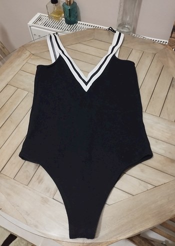 Siyah Çizgili İnce Askılı Kadın Mayo - Görsel 2