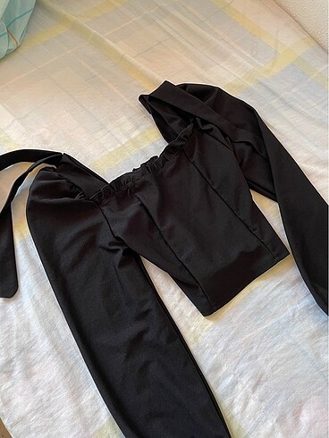 Korse siyah crop