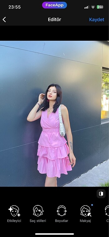 Pembe elbise