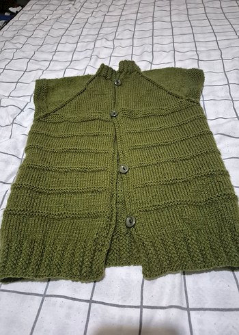 5/6 yaşa uygun düğmeli yeşil el örgüsü kolsuz  yelek - Görsel 2
