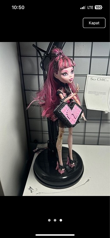 draculaura exchange