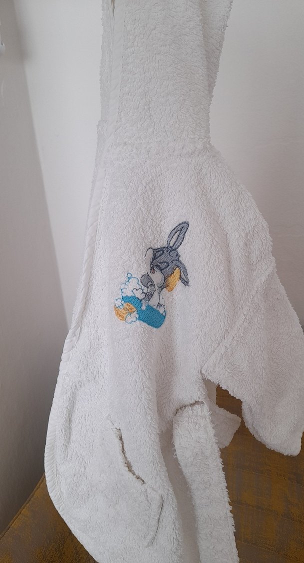 Erkek Çocuk Nakışlı Beyaz Bornoz - Görsel 3