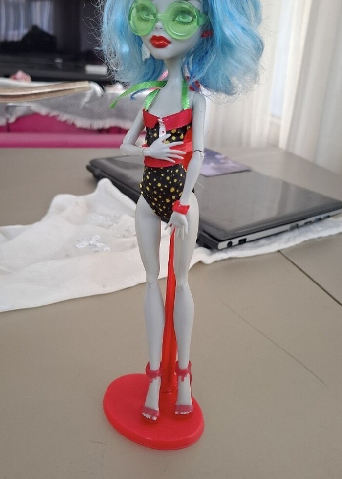 monster high ghoulia skull island - Görsel 1