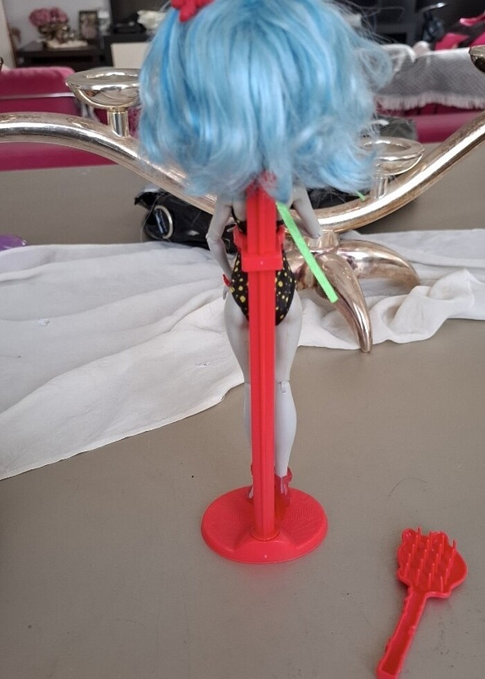 monster high ghoulia skull island - Görsel 2