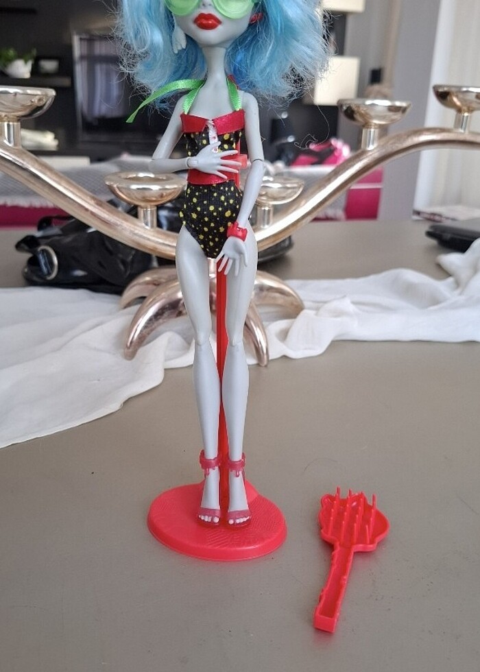 monster high ghoulia skull island - Görsel 3