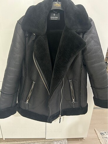 Stradivarius mont