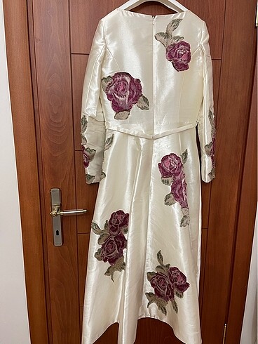 İpek şantuk nişan elbisesi - Görsel 3