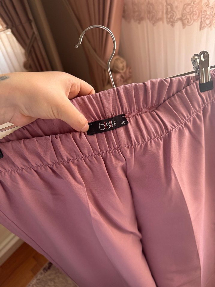 Pembe Pilili Uzun Kadın Kumaş Pantolon - Görsel 3