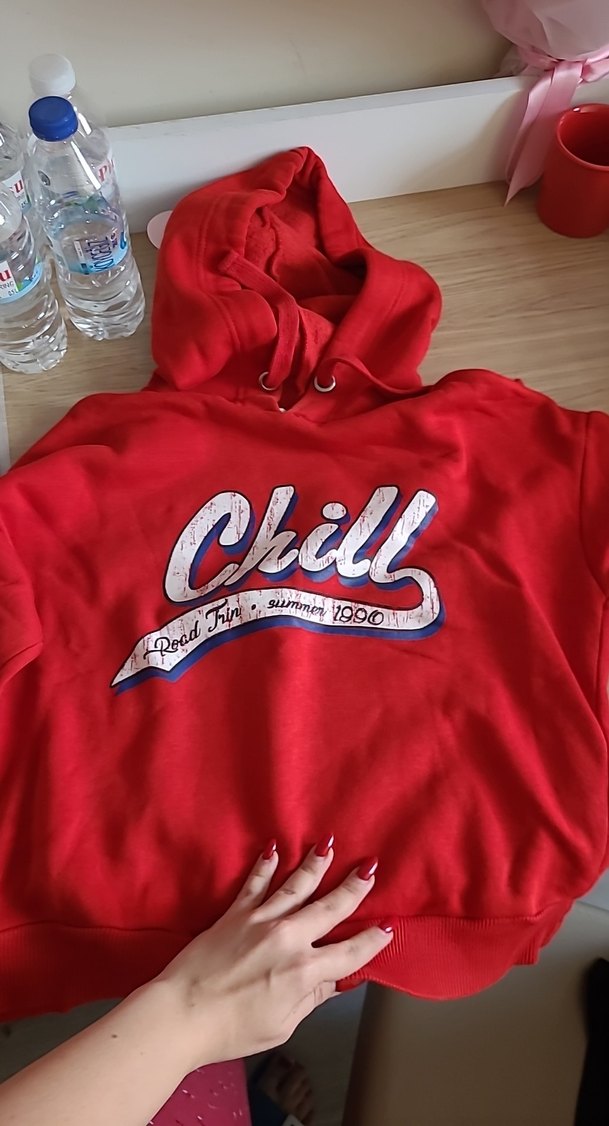 Kırmızı Kapüşonlu Baskılı Sweatshirt - Görsel 3