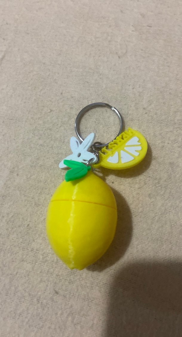 Sarı Zincir Detaylı Limon Anahtarlık - Görsel 3