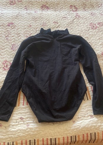 s Beden Dantel Detaylı Siyah Boğazlı Uzun Kollu Body