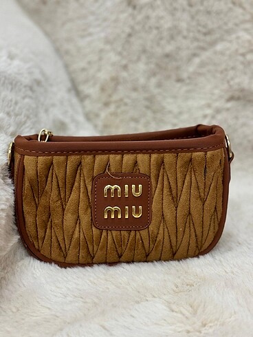 Miu Miu Miu Miu Süet Dokulu Çanta