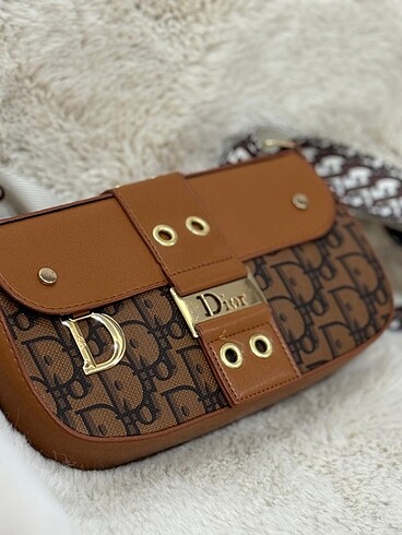 Dior Dior Yazılı Şık Omuz Çantası
