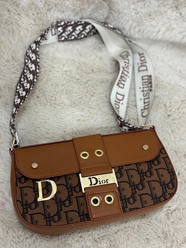Beden Dior Yazılı Şık Omuz Çantası