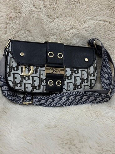 Dior Yazı Detaylı Şık Omuz Çantası