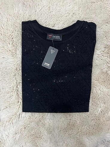 GUESS TAŞLI ŞIK TİŞÖRT
