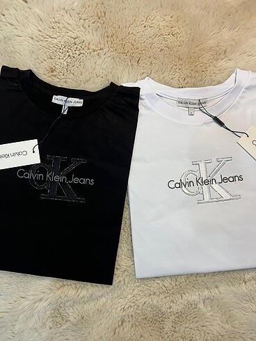 Calvin Klein Taşlı Tişört