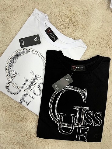 s Beden Guess Taşlı Tişört