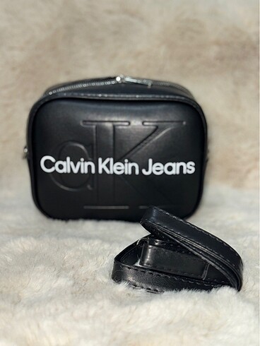 Calvin Klein çanta