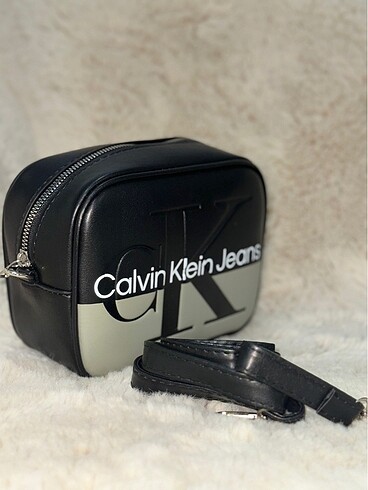 Calvin Klein çanta