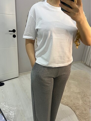 Guess Gues yan şeritli