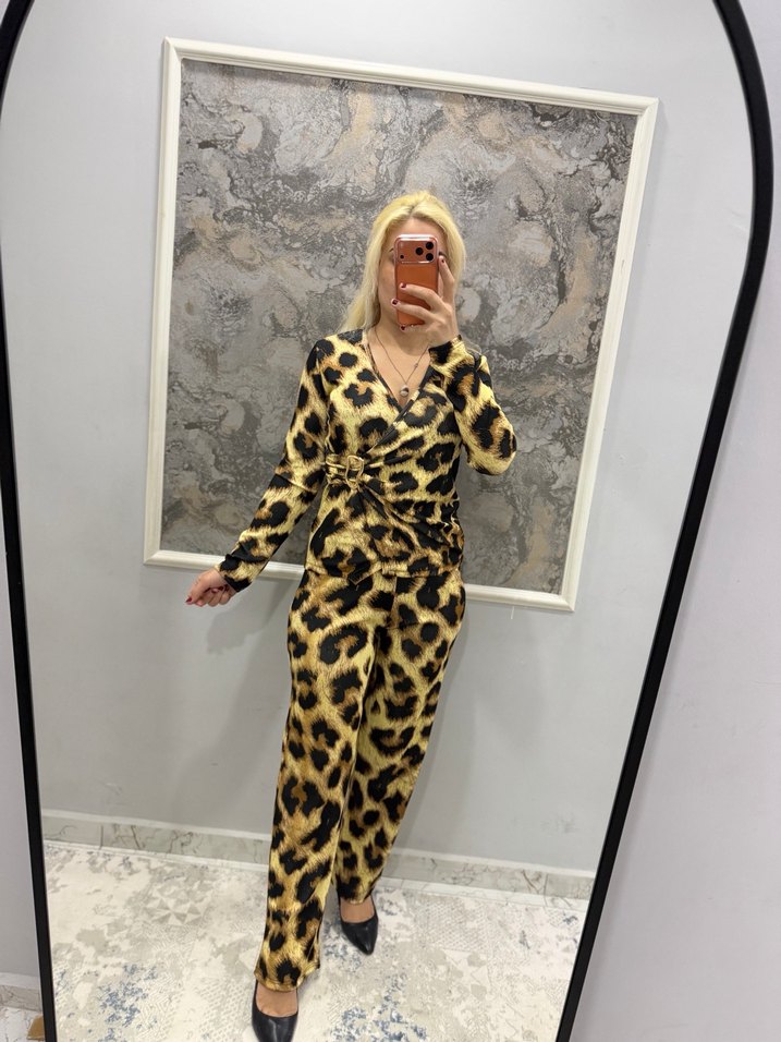 Leopar Desenli Kadın Uzun Kollu Tulum - Görsel 2