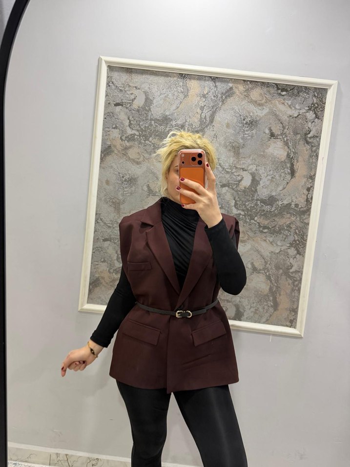 Düğmeli Bordo Kısa Kadın Yelek - Görsel 3