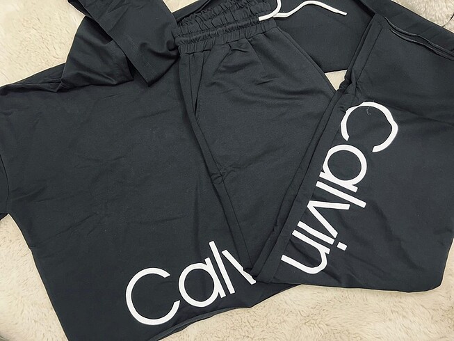Calvin Klein Yazılı Eşofman Takımı