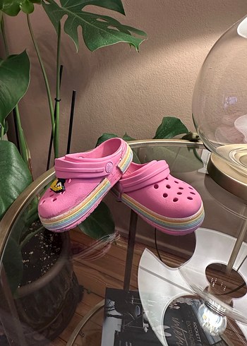 20 Beden Crocs Pembe Tokalı Kız Terliği