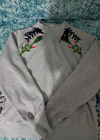 Gri Nakışlı Kadın Sweatshirt