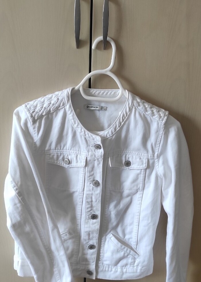 Stradivarius  marka beyaz kot ceket  - Görsel 2