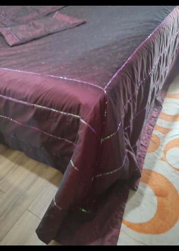 Bordo Nakışlı Yatak Örtüsü tafta kumaş - Görsel 3