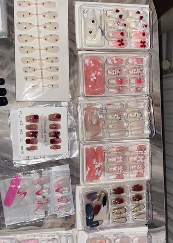 Renkli Çeşitli Tırnak Süslemeleri Seti - Görsel 2