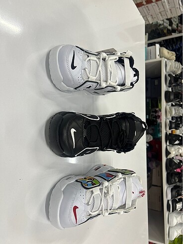 Nike 37 38 39 numaraları mevcut
