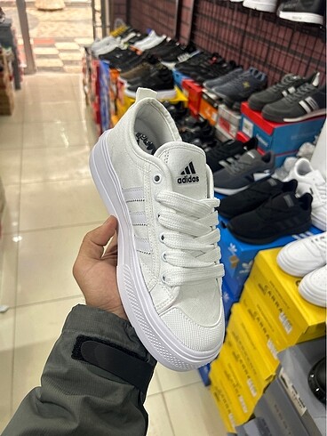 Adidas Ürün çok rahat çok güzel