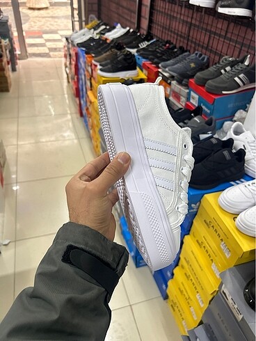 39 Beden beyaz Renk Ürün çok rahat çok güzel